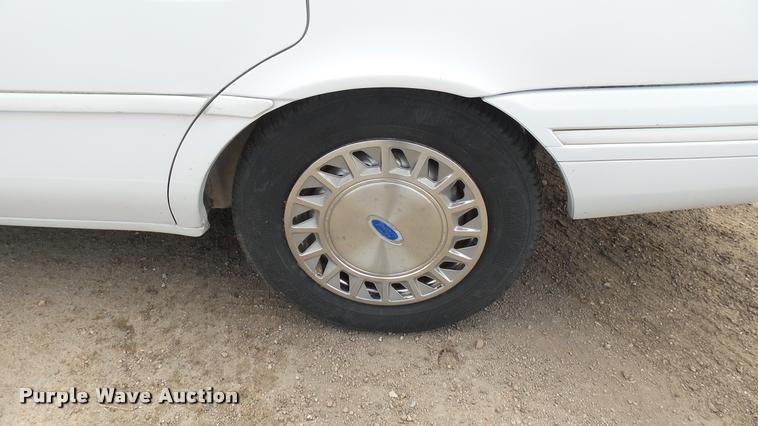 image for item DA7820 1992 Ford Tempo GL