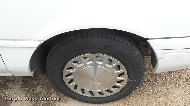 image for item DA7820 1992 Ford Tempo GL