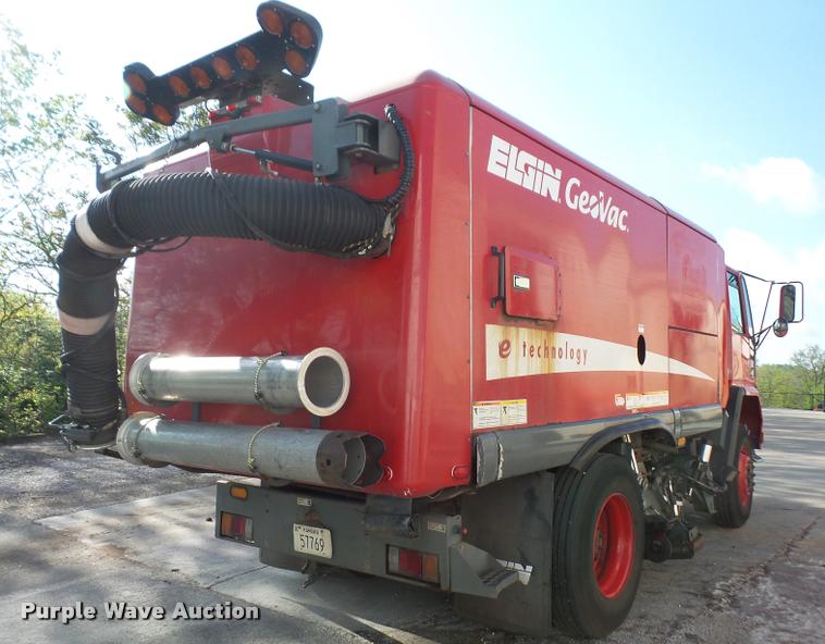 image for item DA8108 2002 Sterling SC8000 street sweeper