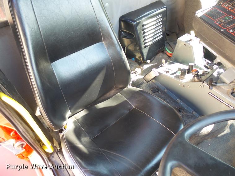 image for item DA8108 2002 Sterling SC8000 street sweeper