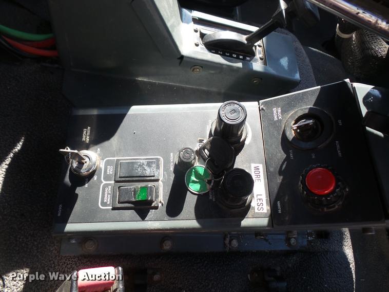 image for item DA8108 2002 Sterling SC8000 street sweeper