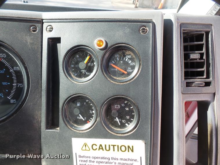 image for item DA8108 2002 Sterling SC8000 street sweeper