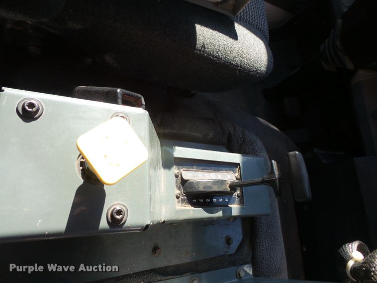 image for item DA8108 2002 Sterling SC8000 street sweeper