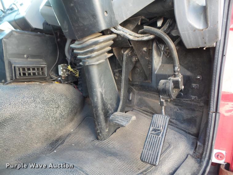 image for item DA8108 2002 Sterling SC8000 street sweeper