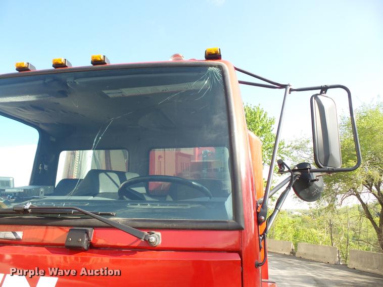 image for item DA8108 2002 Sterling SC8000 street sweeper