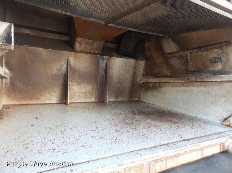 image for item DA8108 2002 Sterling SC8000 street sweeper