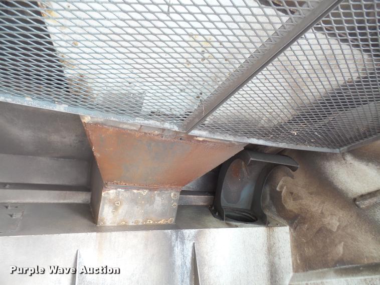 image for item DA8108 2002 Sterling SC8000 street sweeper