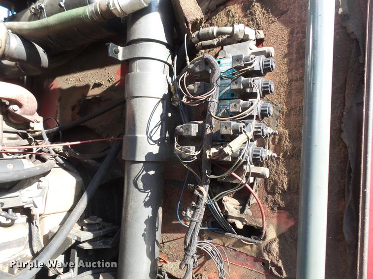 image for item DA8108 2002 Sterling SC8000 street sweeper