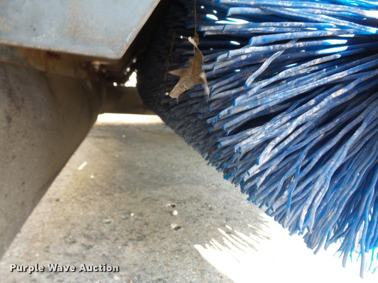 image for item DA8108 2002 Sterling SC8000 street sweeper