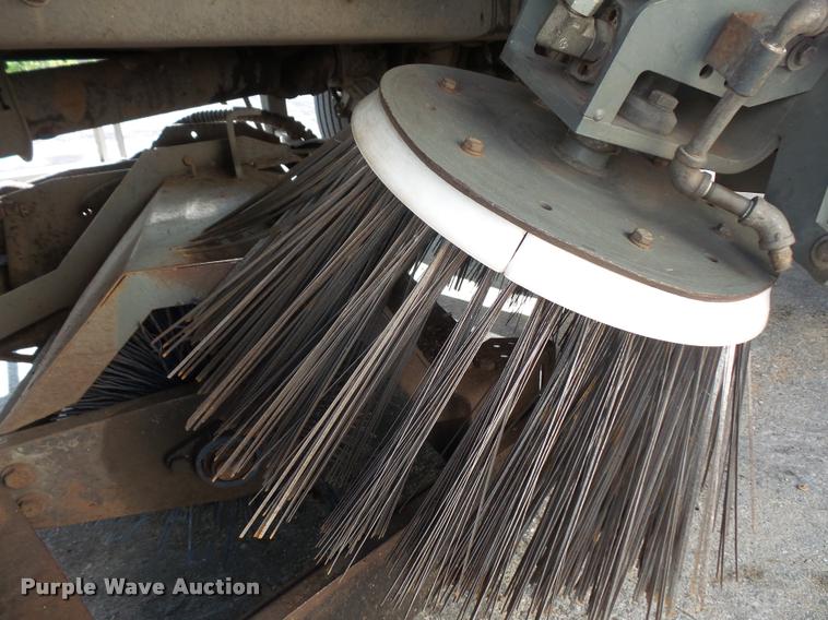 image for item DA8108 2002 Sterling SC8000 street sweeper