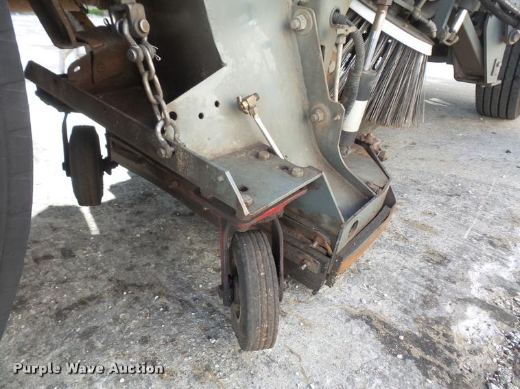 image for item DA8108 2002 Sterling SC8000 street sweeper