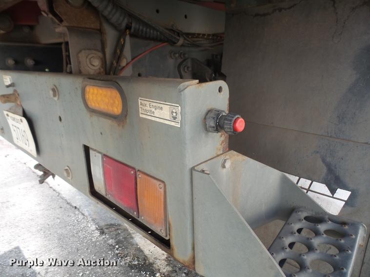 image for item DA8108 2002 Sterling SC8000 street sweeper