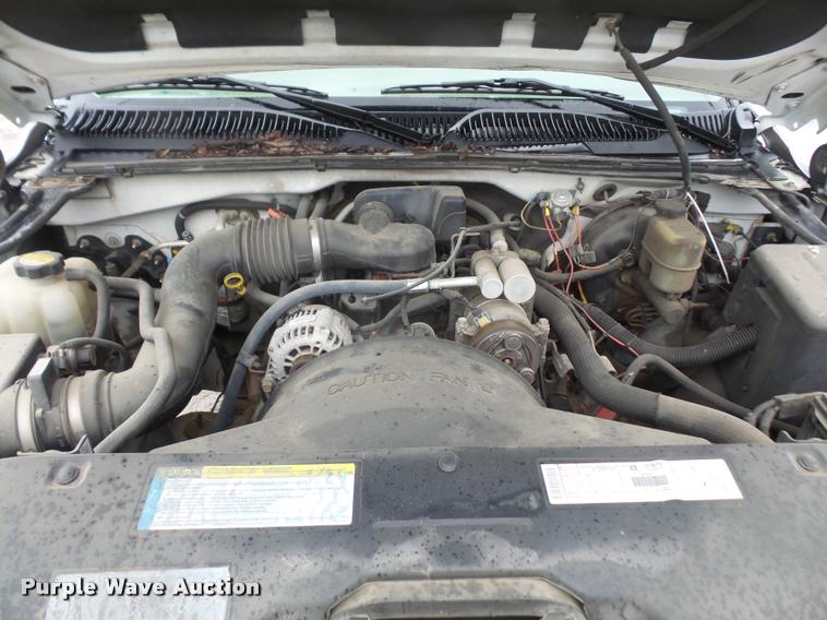 image for item DA8182 2001 Chevrolet Silverado 1500 pickup truck