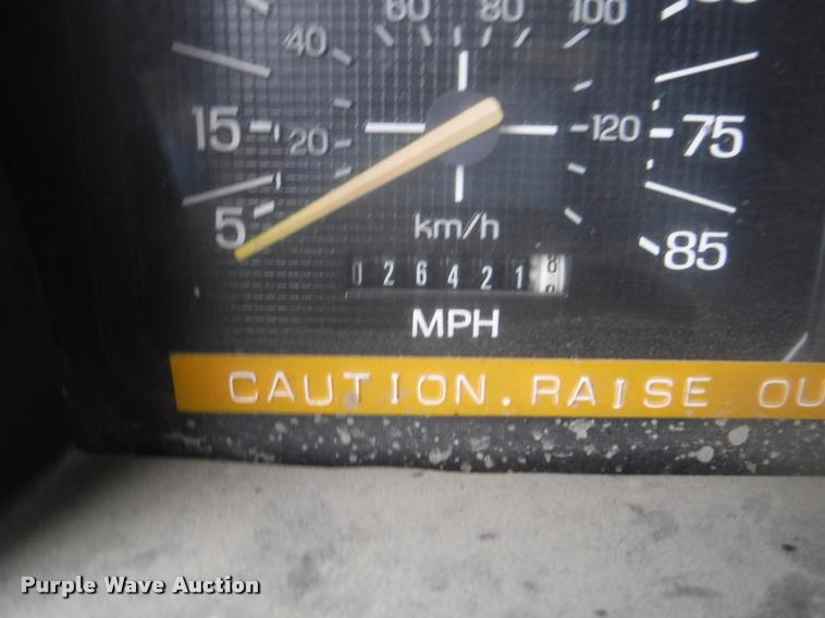 image for item DA8183 1985 Ford F800 crane truck