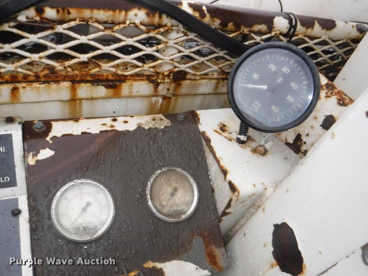 image for item DA8183 1985 Ford F800 crane truck