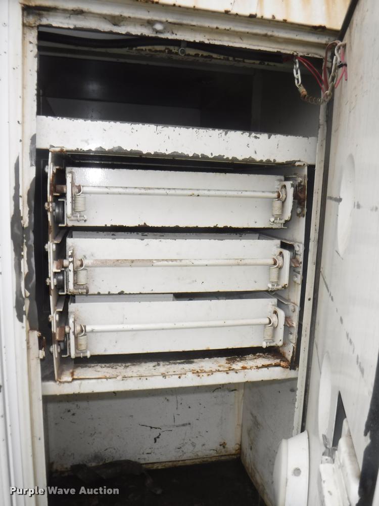 image for item DA8183 1985 Ford F800 crane truck