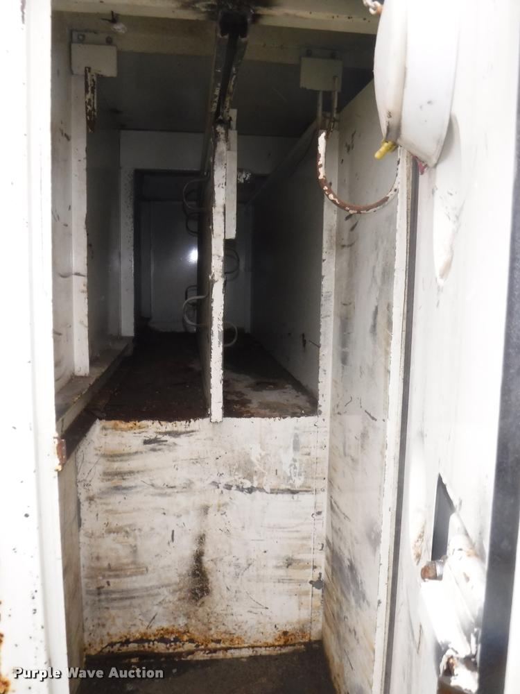 image for item DA8183 1985 Ford F800 crane truck