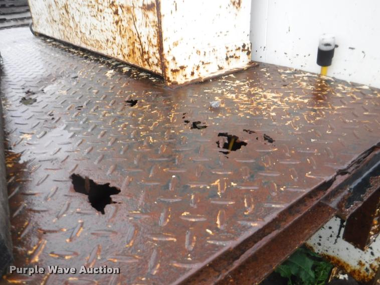 image for item DA8183 1985 Ford F800 crane truck