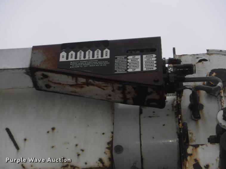 image for item DA8183 1985 Ford F800 crane truck