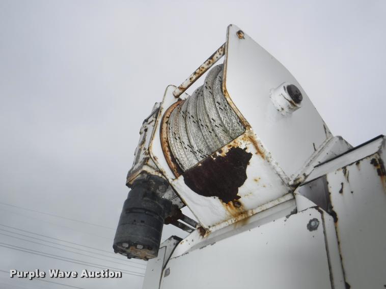 image for item DA8183 1985 Ford F800 crane truck