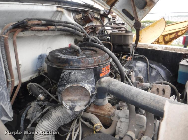 image for item DA8183 1985 Ford F800 crane truck