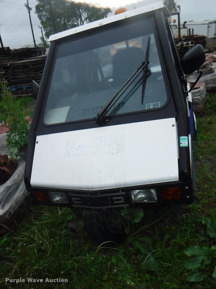 image for item DA8184 1999 WIL BT-57 utility vehicle