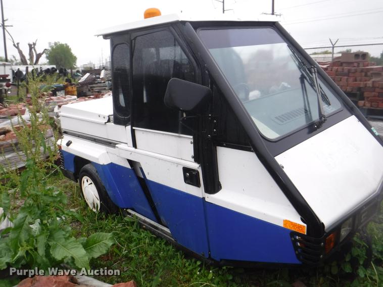 image for item DA8184 1999 WIL BT-57 utility vehicle