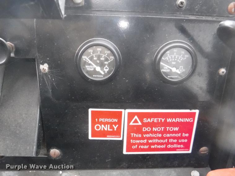 image for item DA8184 1999 WIL BT-57 utility vehicle