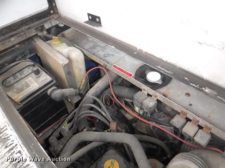 image for item DA8184 1999 WIL BT-57 utility vehicle