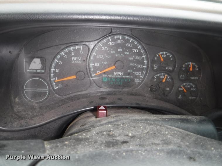 image for item DA8191 2001 Chevrolet Silverado 1500 pickup truck