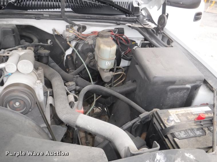 image for item DA8191 2001 Chevrolet Silverado 1500 pickup truck