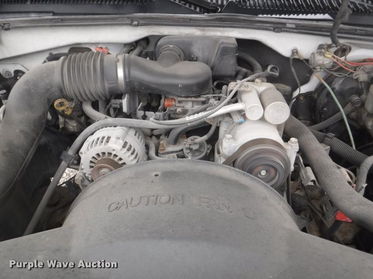 image for item DA8191 2001 Chevrolet Silverado 1500 pickup truck