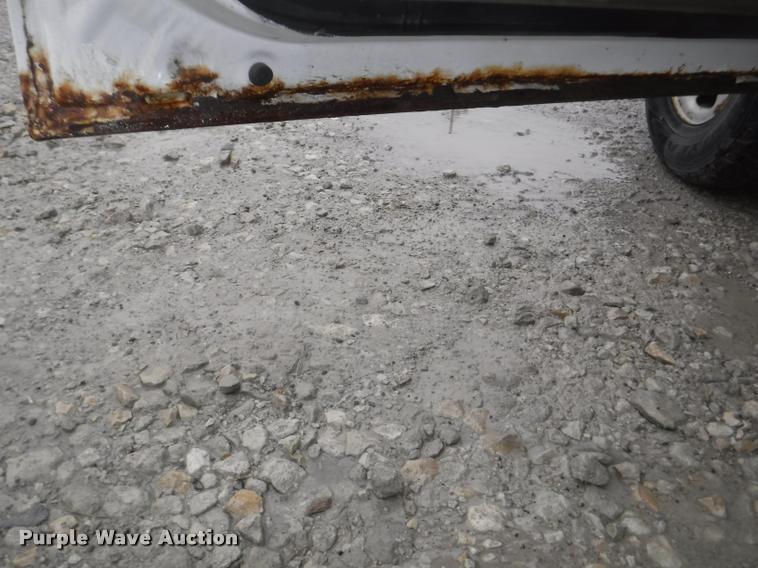 image for item DA8191 2001 Chevrolet Silverado 1500 pickup truck