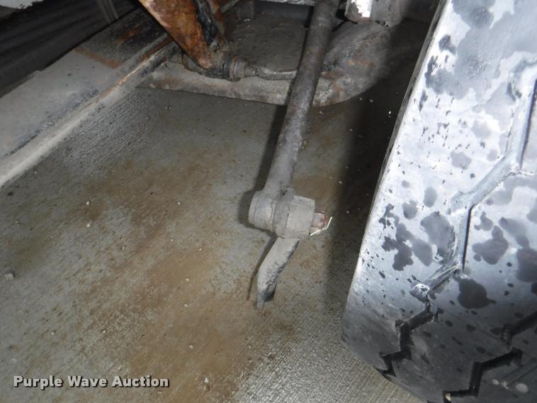 image for item DA8192 2005 International 7400 dump truck