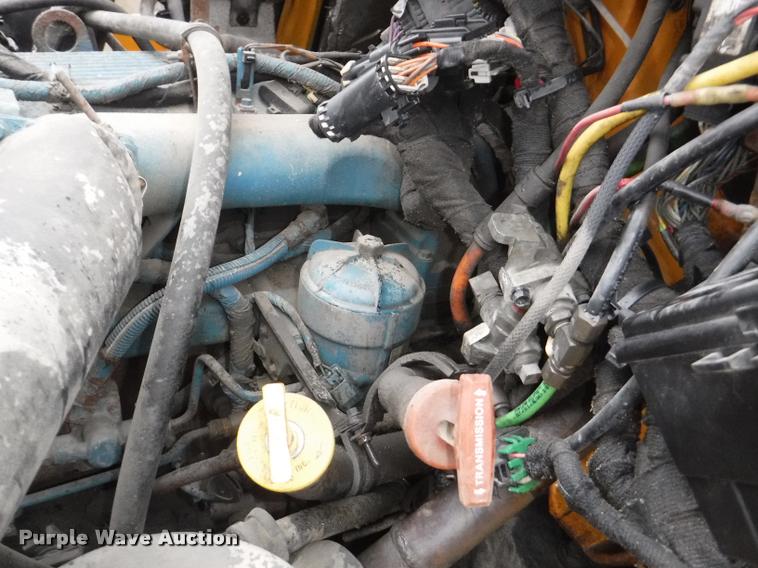 image for item DA8192 2005 International 7400 dump truck