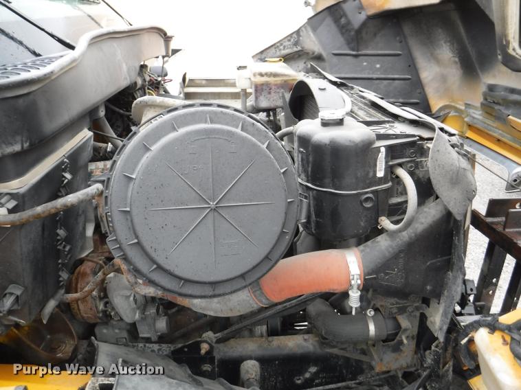 image for item DA8192 2005 International 7400 dump truck