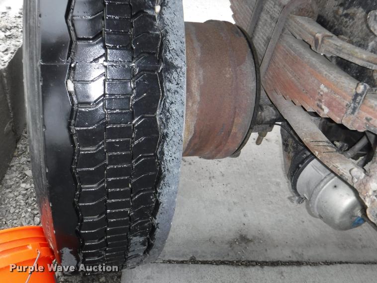 image for item DA8192 2005 International 7400 dump truck