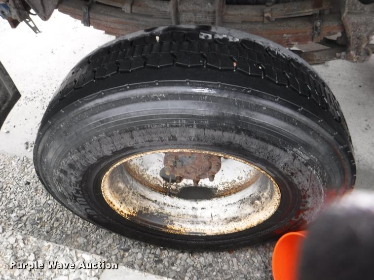 image for item DA8192 2005 International 7400 dump truck