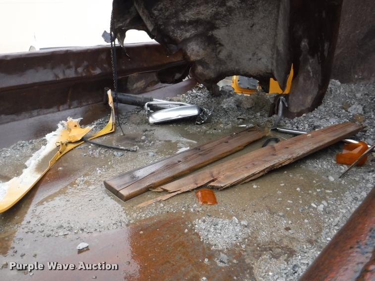 image for item DA8192 2005 International 7400 dump truck