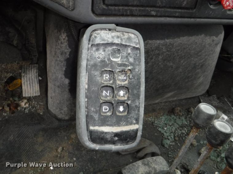 image for item DA8192 2005 International 7400 dump truck