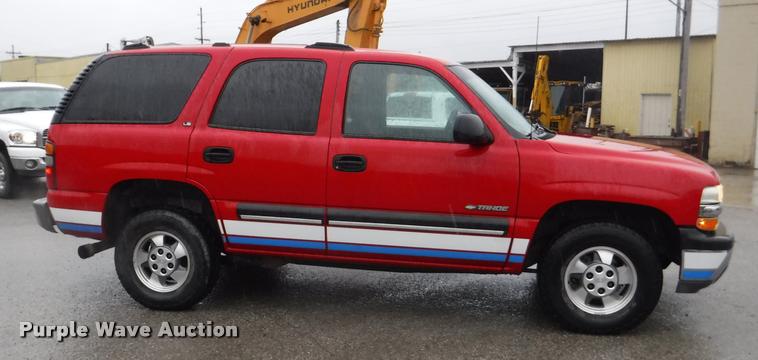 image for item DA8195 2001 Chevrolet Tahoe LS SUV