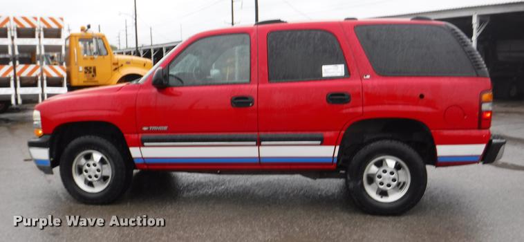image for item DA8195 2001 Chevrolet Tahoe LS SUV