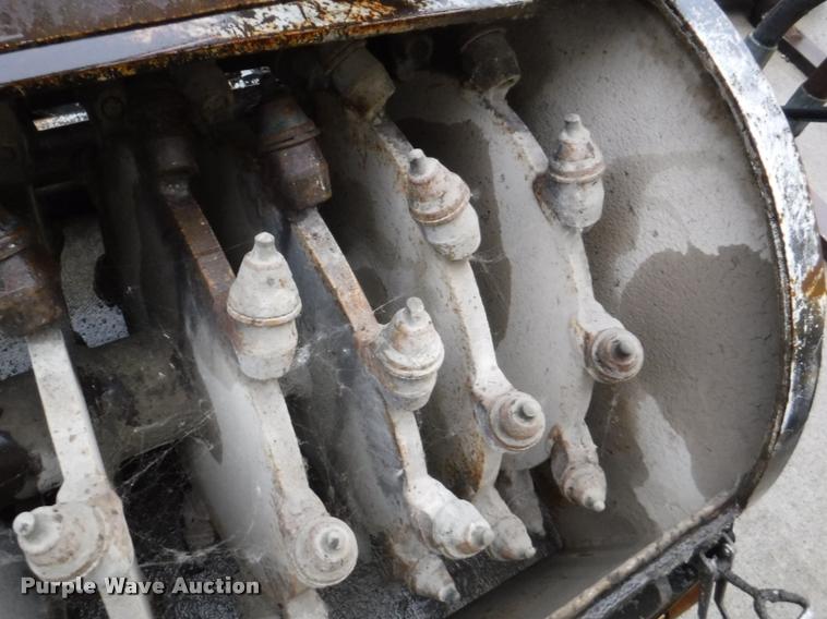 image for item DA8197 2000 Coneqtec Universal AP1000 skid steer planer