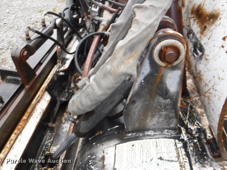 image for item DA8197 2000 Coneqtec Universal AP1000 skid steer planer