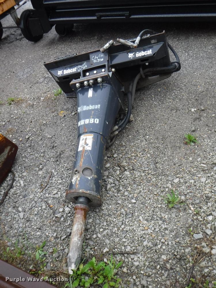 image for item DA8198 2012 Bobcat HB980 skid steer breaker