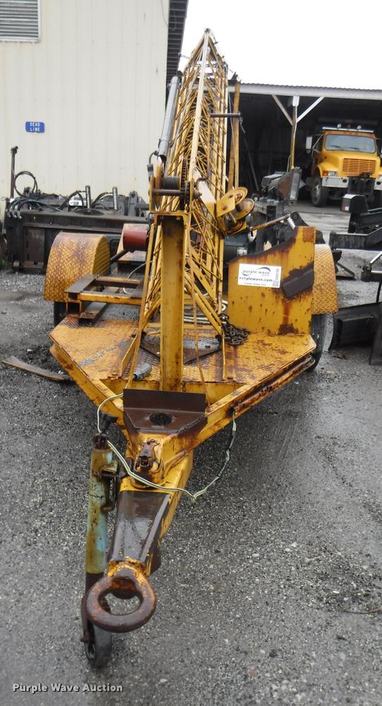 image for item DA8199 Light tower trailer