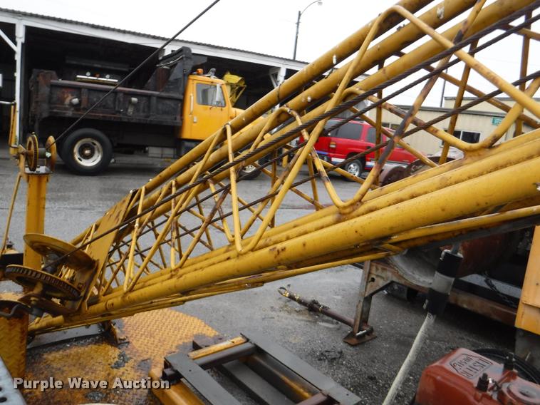 image for item DA8199 Light tower trailer