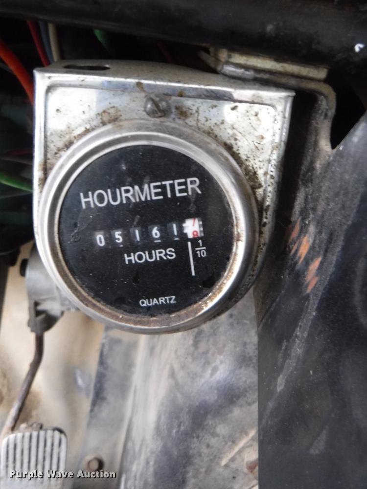 image for item DA8200 1997 International 4900 dump truck