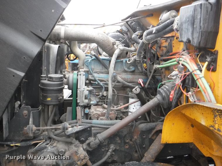 image for item DA8200 1997 International 4900 dump truck