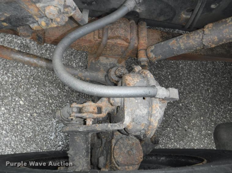 image for item DA8200 1997 International 4900 dump truck